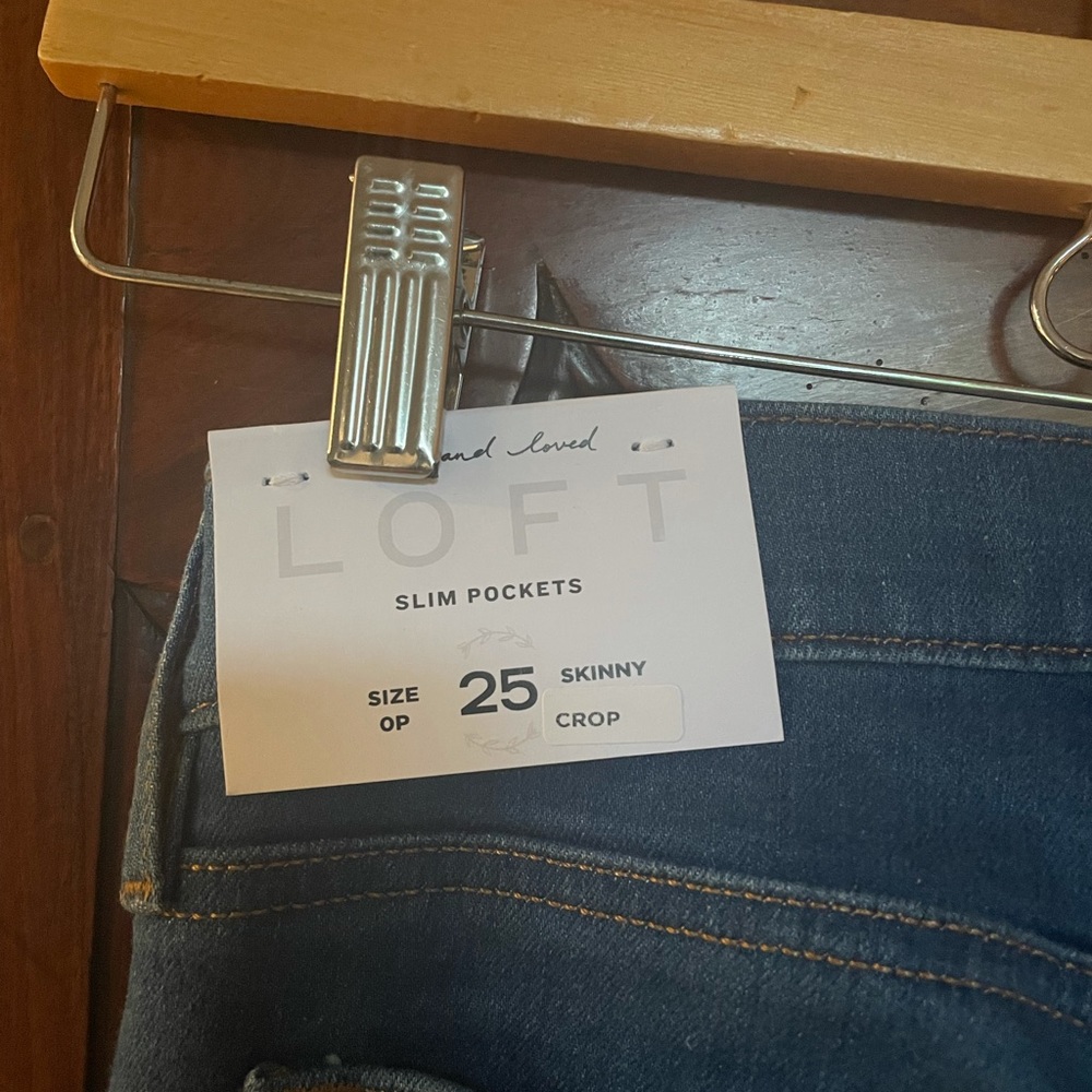 NWT LOFT Chewed Hem Skinny Crop Jeans, SZ 25P